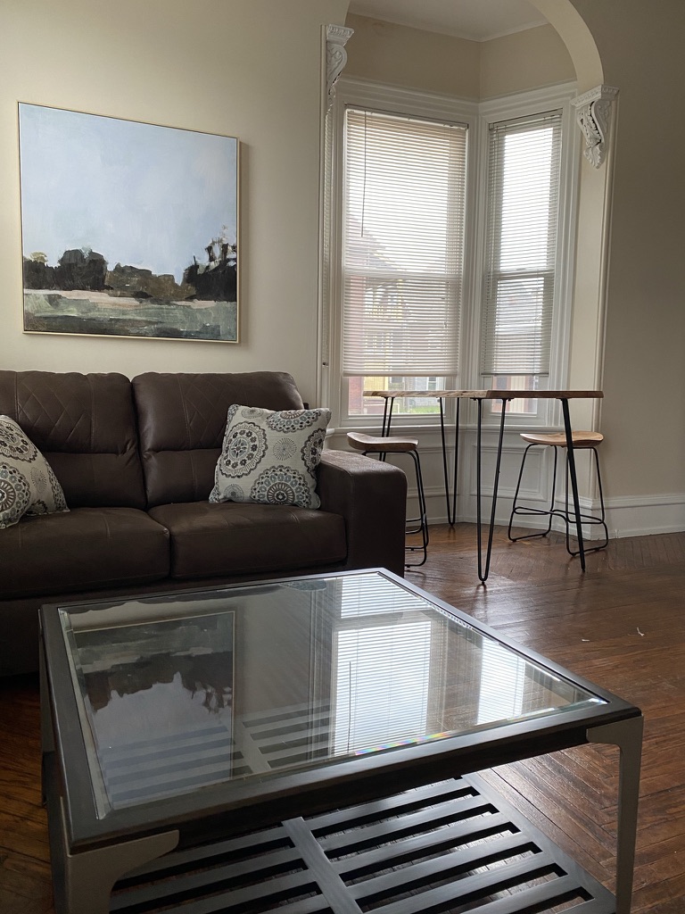 522 West Third Street, 1W
